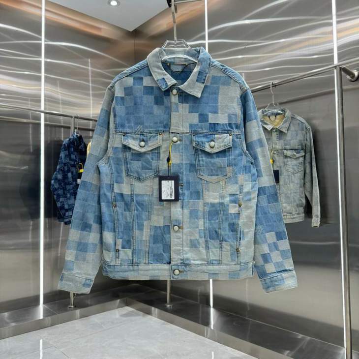 Picture of LV Sweater Suits _SKULVsz46-52M-2XLhgntx3341210